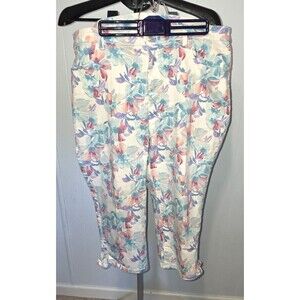 Chico's Perfect Stretch Girlfriend Slim Leg Capris Floral Size 3 XL 16/18 Pink